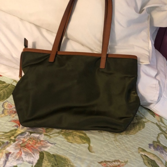 Med Michael Kors NWOT - Picture 4 of 11